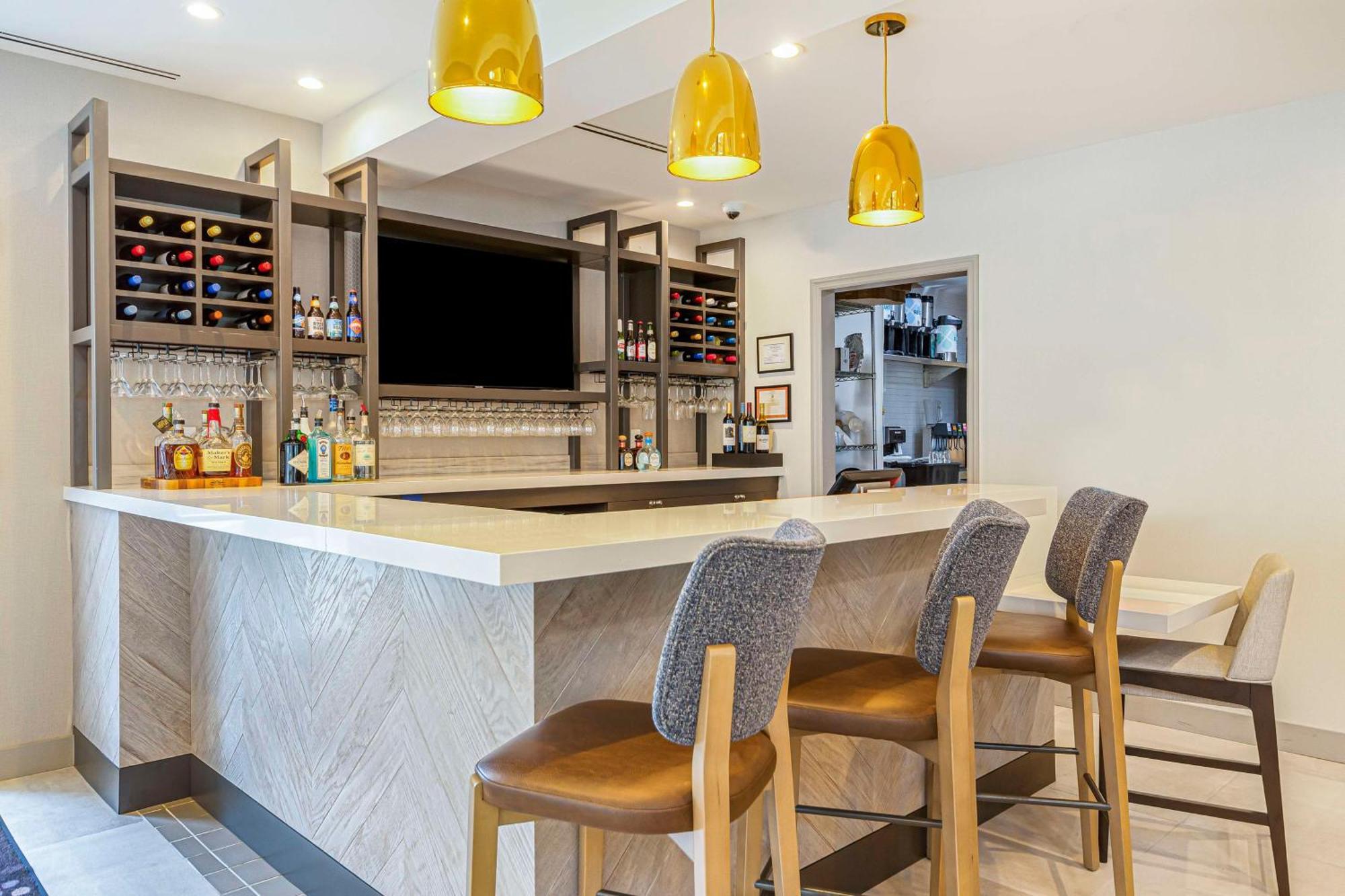 Hilton Garden Inn Danbury Eksteriør billede