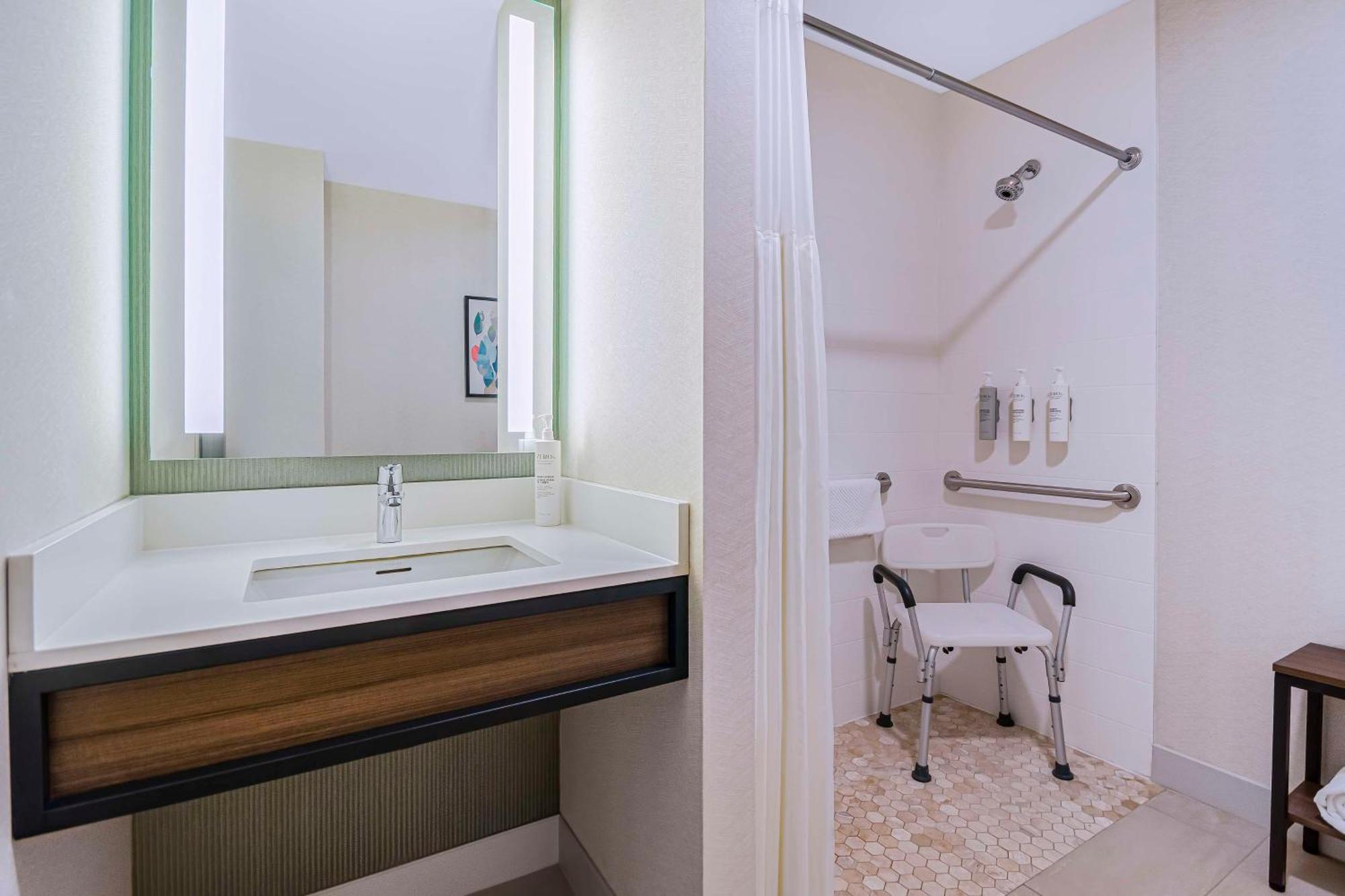 Hilton Garden Inn Danbury Eksteriør billede