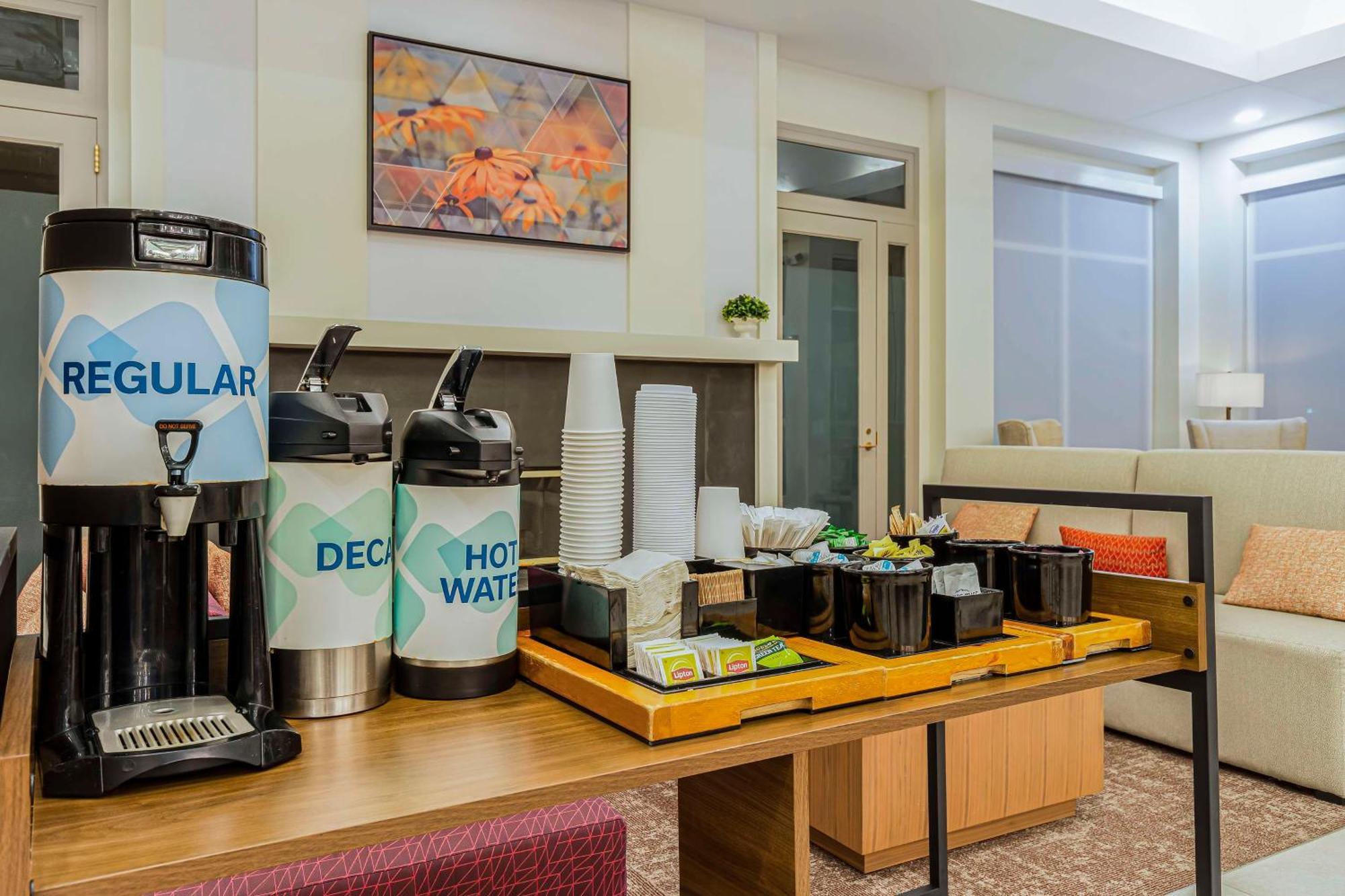 Hilton Garden Inn Danbury Eksteriør billede